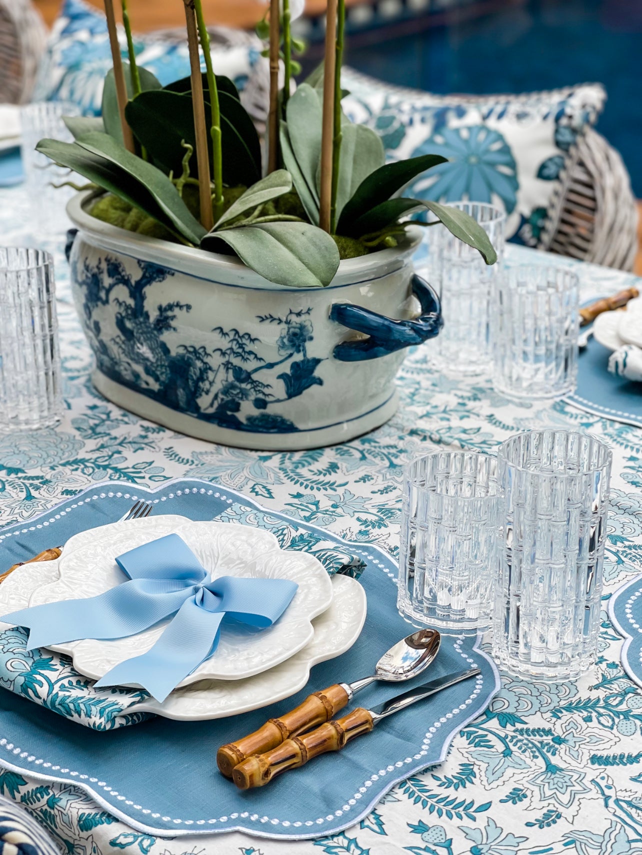 PENELOPE BLUE TABLECLOTH